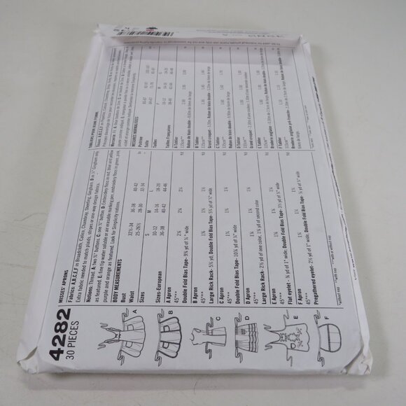 McCalls M4958 EASY Sewing Pattern 3 styles aprons Kitchen or crafts UNCUT - Picture 6 of 7